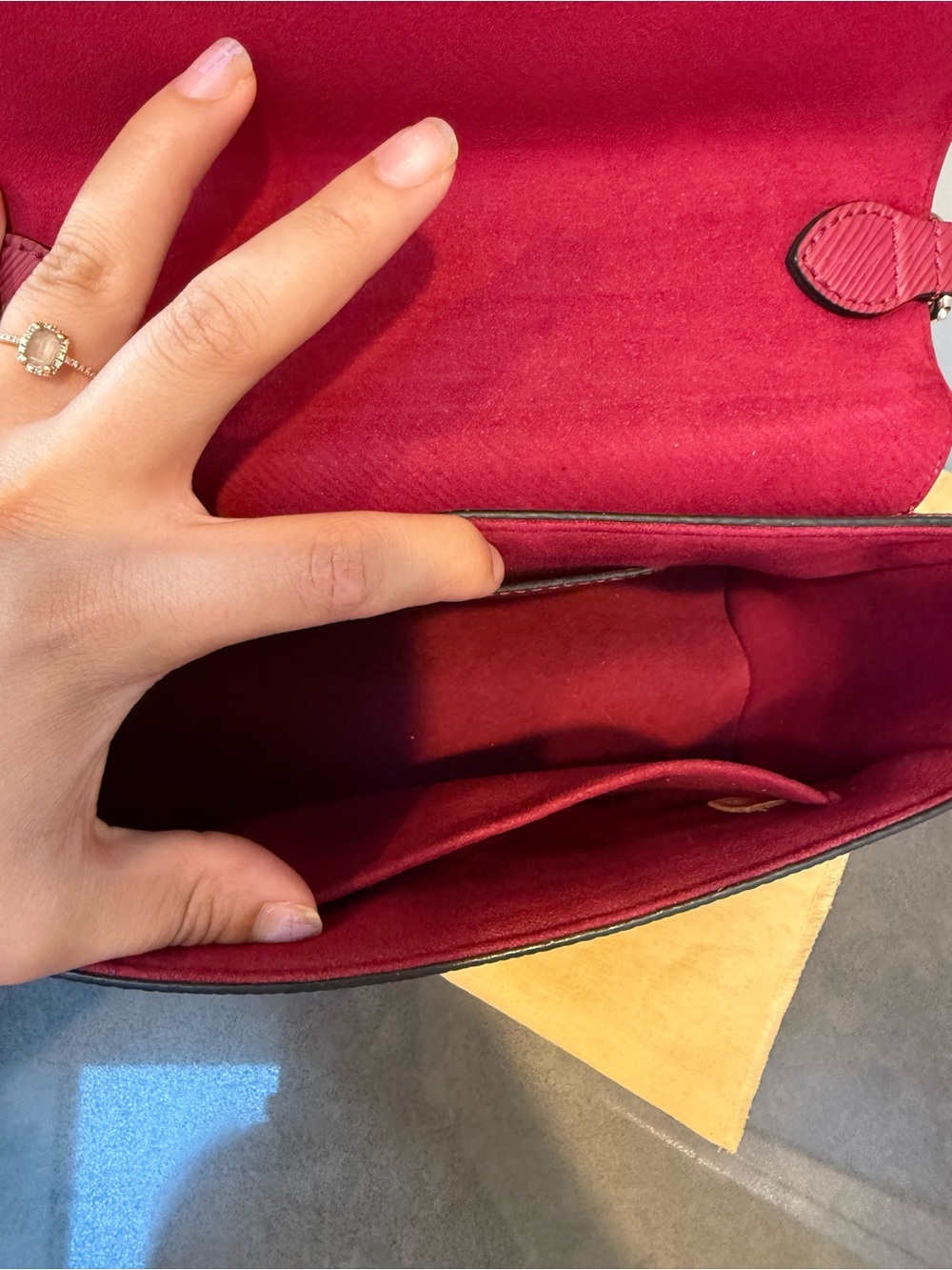 LOUIS VUITTON Epi Twist Shoulder Bag MM Raspberry Pink Silver Hardware - Picture 9 of 9